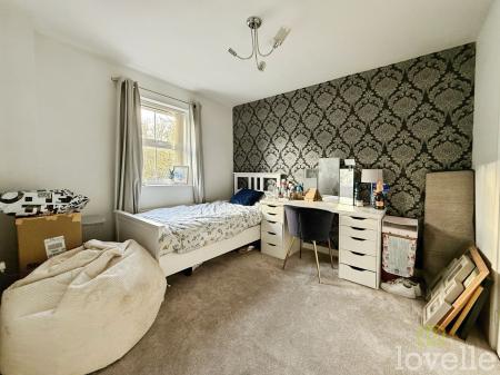 4 bedroom End of terrace house for sale in Squirrel Chase, Witham St. Hughs, LN6
