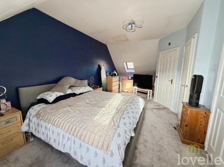 4 bedroom End of terrace house for sale in Squirrel Chase, Witham St. Hughs, LN6