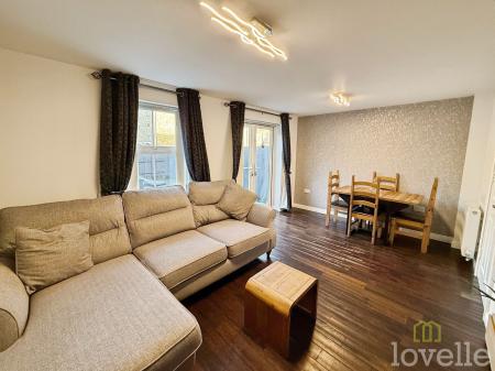 4 bedroom End of terrace house for sale in Squirrel Chase, Witham St. Hughs, LN6