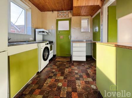 3 bedroom Semi-detached house for sale in St. Margarets Gardens, Lincoln, LN6