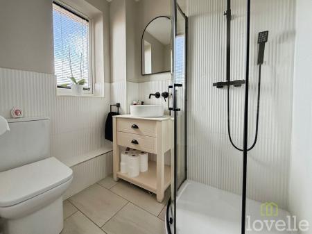 3 bedroom Semi-detached house for sale in Woodfield Avenue, Lincoln, LN6