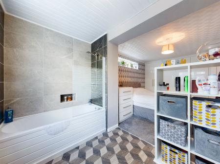3 bedroom Detached bungalow for sale in Westwood Drive, Lincoln, LN6