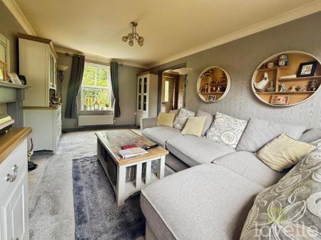 3 bedroom Detached house for sale in Privet Walk, Witham St. Hughs, LN6