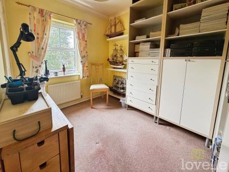 3 bedroom Detached house for sale in Privet Walk, Witham St. Hughs, LN6