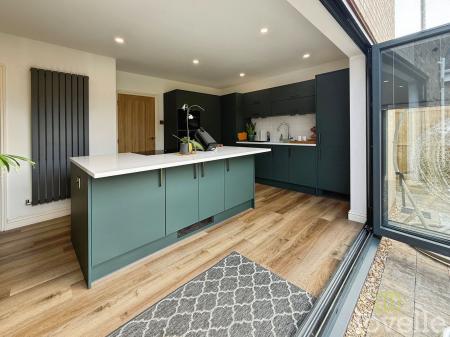 4 bedroom Detached house for sale in Glenbank Close, Lincoln, LN6
