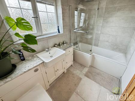 4 bedroom Detached house for sale in Glenbank Close, Lincoln, LN6