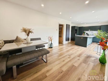 4 bedroom Detached house for sale in Glenbank Close, Lincoln, LN6