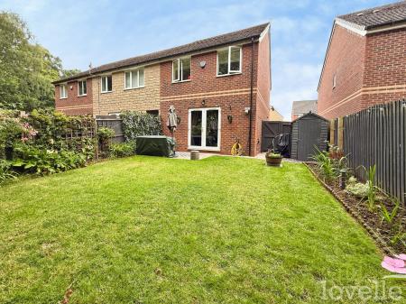 3 bedroom End of terrace house for sale in Pinewood Crescent, Lincoln, LN6