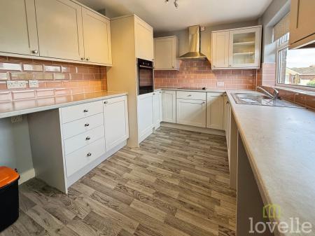 3 bedroom Detached bungalow for sale in Wetherby Crescent, Lincoln, LN6