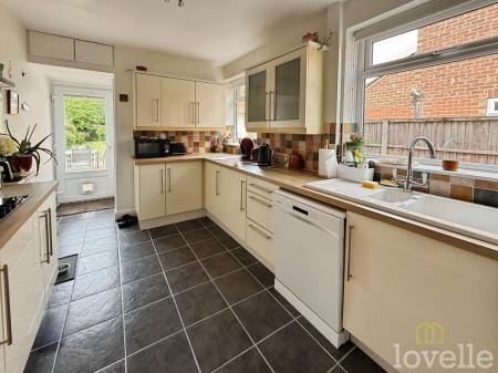 3 bedroom Semi-detached house for sale in Hainton Road, Lincoln, LN6