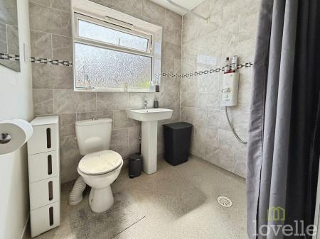 3 bedroom Detached bungalow for sale in St. Benedicts Close, North Hykeham, LN6