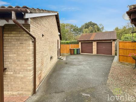 3 bedroom Detached bungalow for sale in Ashworth Close, Lincoln, LN6