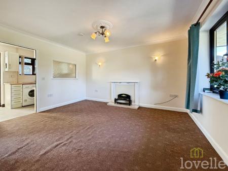 1 bedroom Semi-detached bungalow for sale in St. Claires Court, Lincoln, LN6