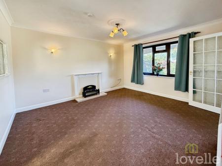 1 bedroom Semi-detached bungalow for sale in St. Claires Court, Lincoln, LN6