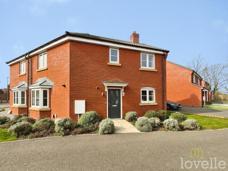 3 bedroom Semi-detached house for sale in Peatman Close, Waddington, LN5