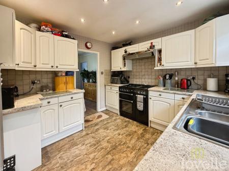 3 bedroom Detached bungalow for sale in Vauxhall Road, Bracebridge Heath, LN4