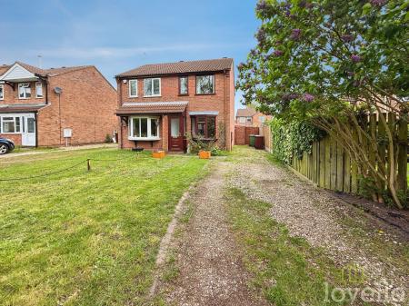 2 bedroom Semi-detached house for sale in Elsham Close, Lincoln, LN6