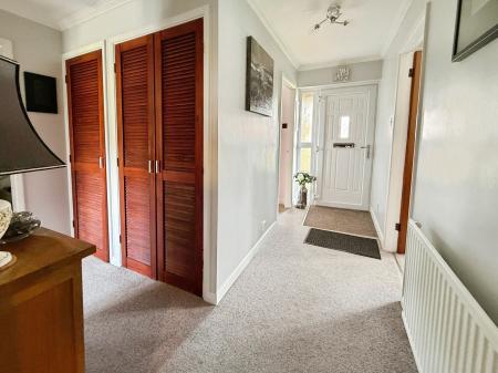 2 bedroom Detached bungalow for sale in Hadleigh Drive, Lincoln, LN6