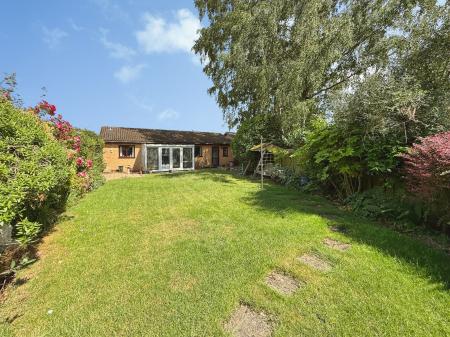 2 bedroom Detached bungalow for sale in Hadleigh Drive, Lincoln, LN6