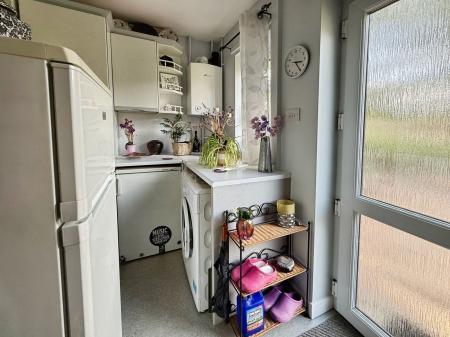 2 bedroom Detached bungalow for sale in Hadleigh Drive, Lincoln, LN6