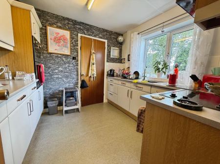 2 bedroom Detached bungalow for sale in Hadleigh Drive, Lincoln, LN6