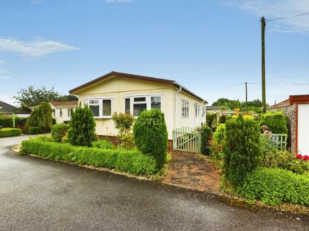 2 bedroom Park home for sale in Astral Way, North Hykeham, LN6