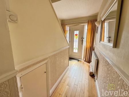 3 bedroom Detached house for sale in Huntlea Avenue, Lincoln, LN6