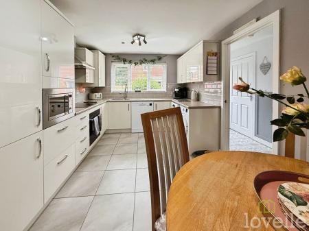 4 bedroom Semi-detached house for sale in Thistle Way, Witham St. Hughs, LN6