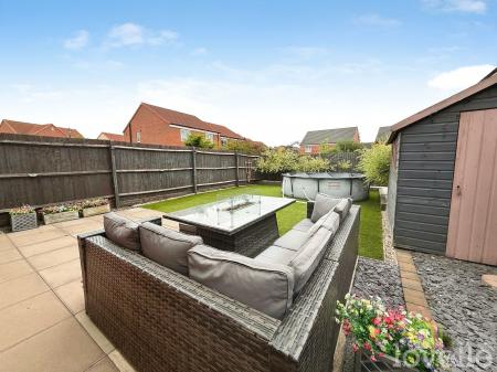 4 bedroom Semi-detached house for sale in Thistle Way, Witham St. Hughs, LN6