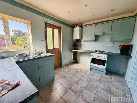 3 bedroom Semi-detached house for sale in Bell Grove, Lincoln, LN6