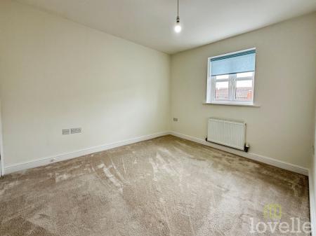 3 bedroom Semi-detached house to let in Lucius Close, North Hykeham, LN6