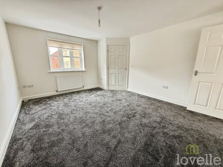 3 bedroom Semi-detached house to let in Lucius Close, North Hykeham, LN6