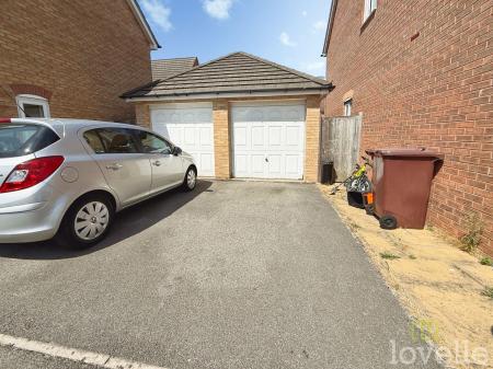 3 bedroom Semi-detached house for sale in Pavillion Gardens, Lincoln, LN6