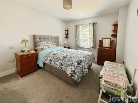 2 bedroom Flat for sale in Boultham Park Road, Home Grange Boultham Park Road, LN6