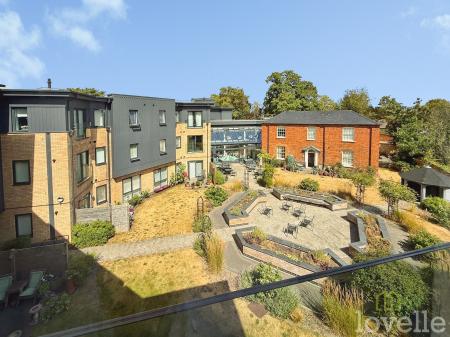 2 bedroom Flat for sale in Boultham Park Road, Home Grange Boultham Park Road, LN6
