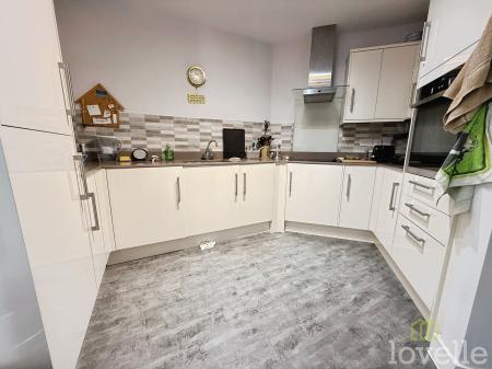2 bedroom Flat for sale in Boultham Park Road, Home Grange Boultham Park Road, LN6
