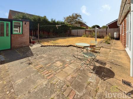 2 bedroom Detached bungalow for sale in Hebden Moor Way, North Hykeham, LN6
