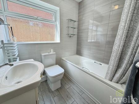 2 bedroom Detached bungalow for sale in Hebden Moor Way, North Hykeham, LN6