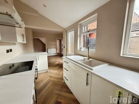 3 bedroom Terraced House for sale in St. Catherines Grove, Lincoln, LN5