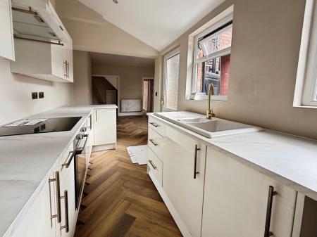 3 bedroom Terraced House for sale in St. Catherines Grove, Lincoln, LN5