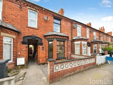 St. Catherines Grove, Lincoln, LN5