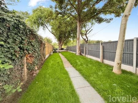 3 bedroom Terraced House for sale in St. Catherines Grove, Lincoln, LN5