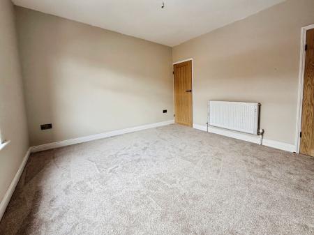 3 bedroom Terraced House for sale in St. Catherines Grove, Lincoln, LN5