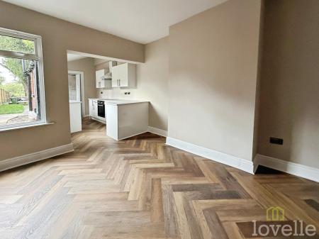 3 bedroom Terraced House for sale in St. Catherines Grove, Lincoln, LN5