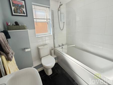 2 bedroom Semi-detached house to let in Baker Crescent, Lincoln, LN6