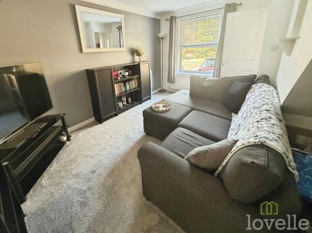 2 bedroom Semi-detached house to let in Baker Crescent, Lincoln, LN6