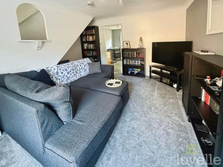 2 bedroom Semi-detached house to let in Baker Crescent, Lincoln, LN6