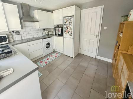 2 bedroom Semi-detached house to let in Baker Crescent, Lincoln, LN6