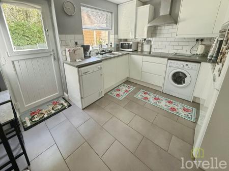 2 bedroom Semi-detached house to let in Baker Crescent, Lincoln, LN6