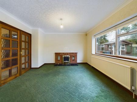 3 bedroom Detached bungalow to let in Newark Road, Lincoln, LN6